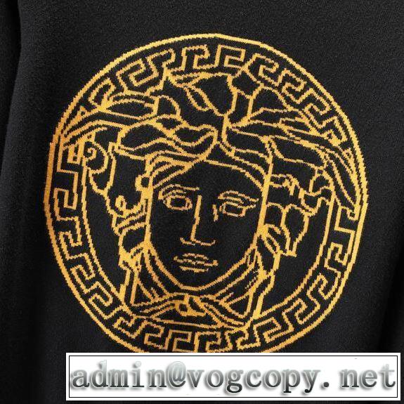 プルオーバー 2019秋冬最安価格新品 VERSACE ヴェルサーチ  大人かわいい秋冬コーデを楽しみ
