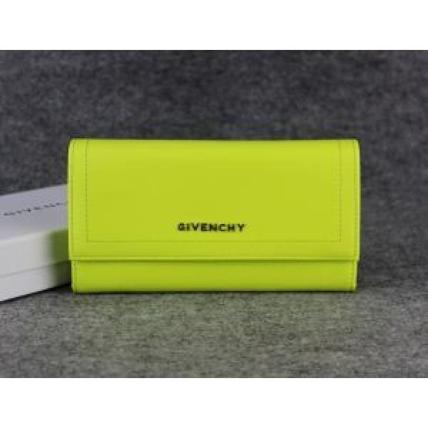 高級感演出 2026 GIVENCHY ジバンシー  レディース財布 8018