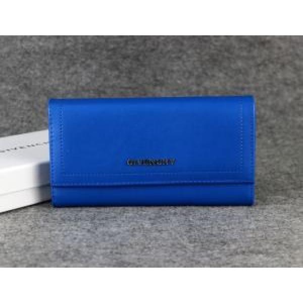 2026 入手困難 GIVENCHY ジバンシー  レディース財布 8018