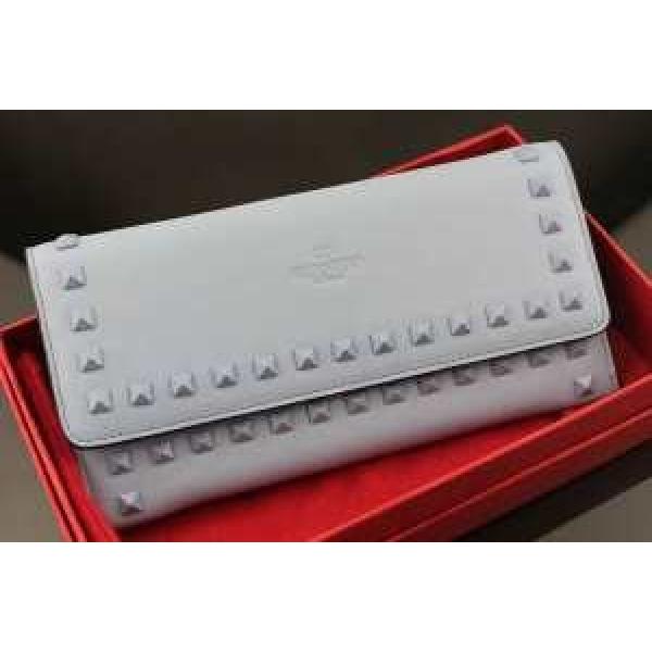 2026 値下げ！ 2026VALENTINO ヴァレンティノ レディース長財布