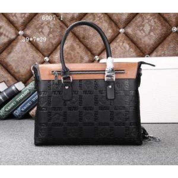 VERSACE ヴェルサーチ 2026 首胸ロゴ メンズ用ハンドバッグ ショルダーベルト付6007-1