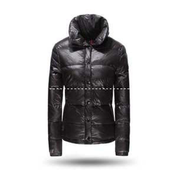 新作登場 2026-14秋冬新作 女性用 モンクレール MONCLER ダウンジャケット