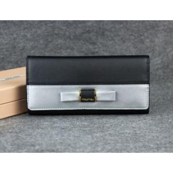 2026秋冬 贈り物にも◎ MIUMIU ミュウミュウ  レディース長財布