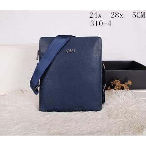 ARMANI アルマーニ 2026 SALE!今季 シンプルな外観 メンズ ショルダーバッグ 310-4