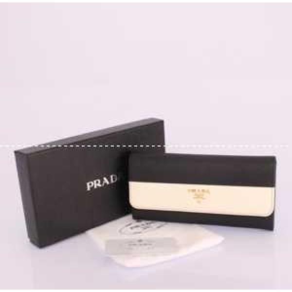 2026新作 贈り物にも◎PRADA プラダ レディース長財布1168