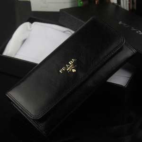欧米韓流/雑誌 2026 PRADA プラダース長財布