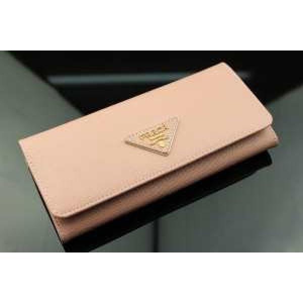 存在感◎ 2026 PRADA プラダース長財布
