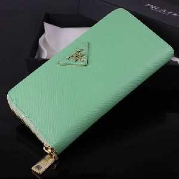 2026 美品 PRADA プラダース長財布
