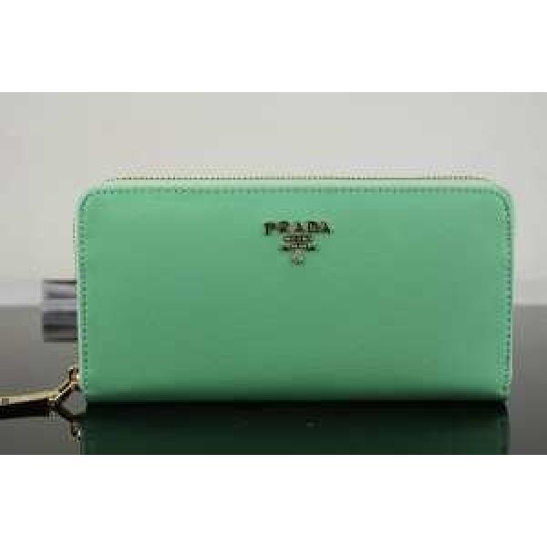 希少 2026 PRADA プラダース長財布