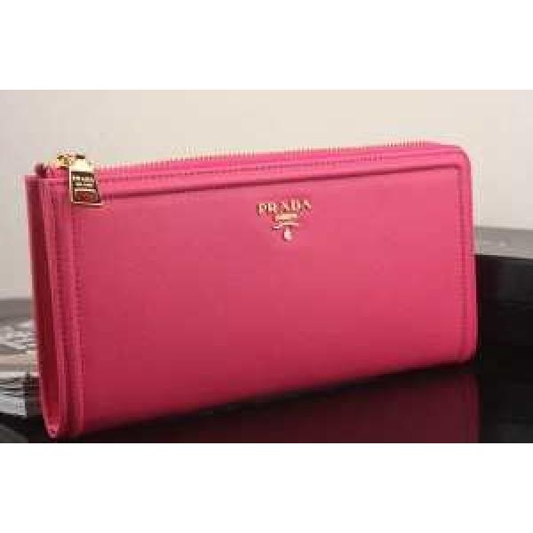 2026 入手困難 PRADA プラダース長財布