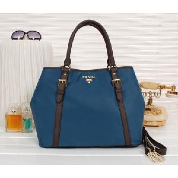2026春夏 完売品！PRADA プラダ 手持ち&amp;ショルダー掛け レディース