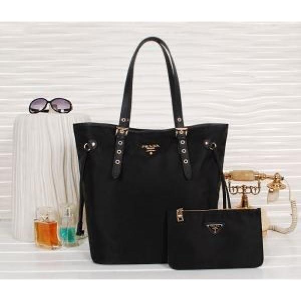 新入荷 PRADA プラダ 2026春夏  ショルダーバッグ レディース