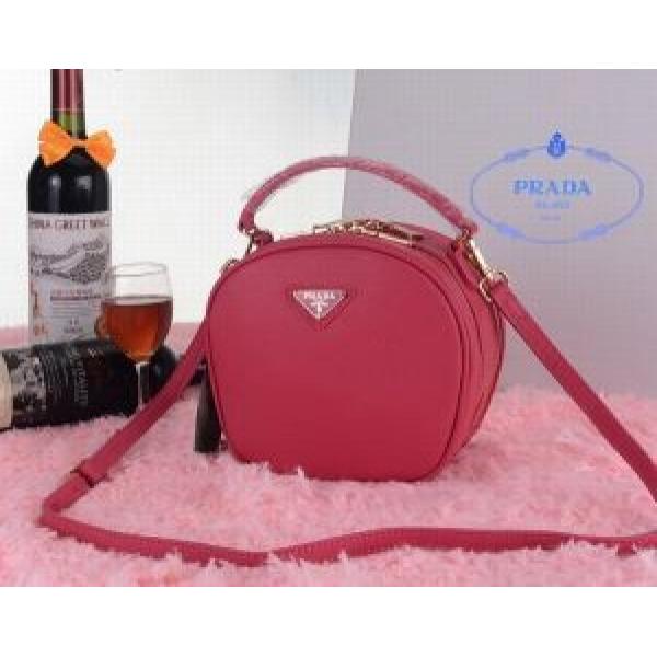 最旬アイテム 2026 PRADA プラダ  手持ち&amp;ショルダー掛け BN2267