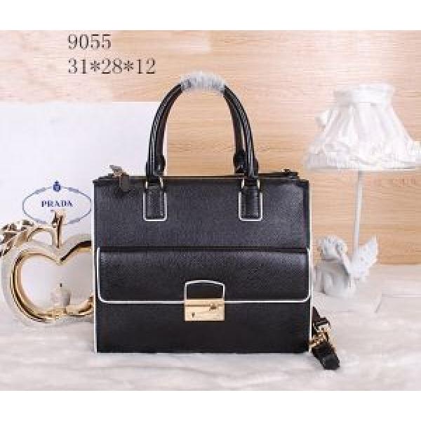 2026 格安！ PRADA プラダ  手持ち&amp;ショルダー掛け 9055