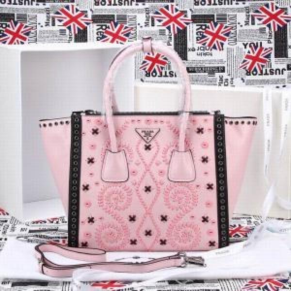 大人のおしゃれに 2026 PRADA プラダ  手持ち&amp;ショルダー掛け 2619E