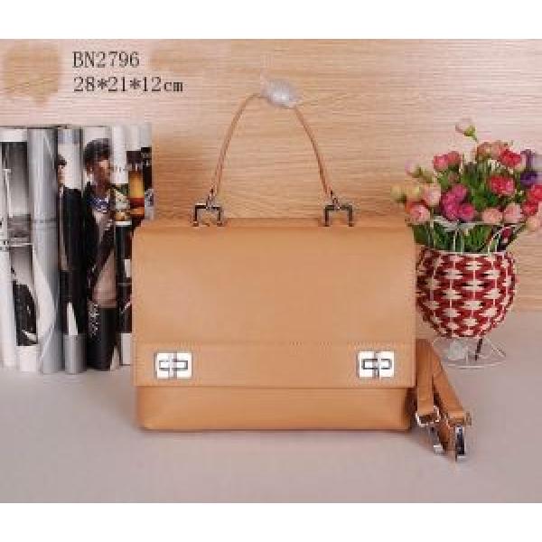 2026秋冬 プレゼントに PRADA プラダ 手持ち&amp;ショルダー掛け BN2796