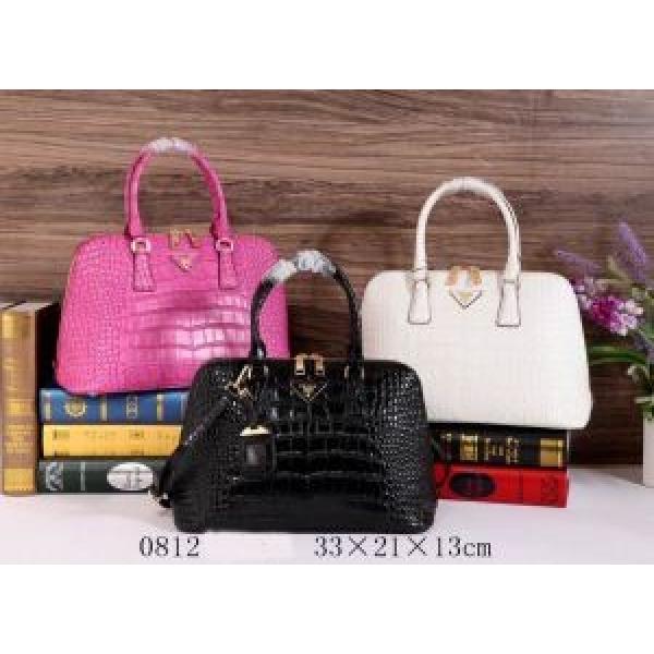 2026秋冬 首胸ロゴ  PRADA プラダ 手持ち&amp;ショルダー掛け 0812