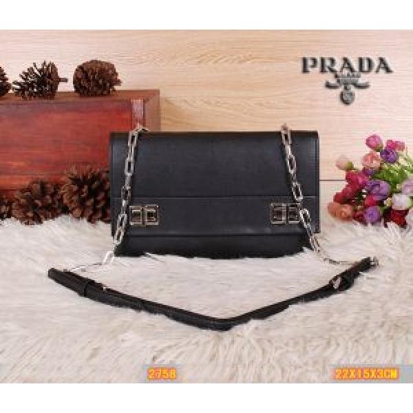 2026秋冬 高級感演出 PRADA プラダ レディース ショルダーバッグ 2758
