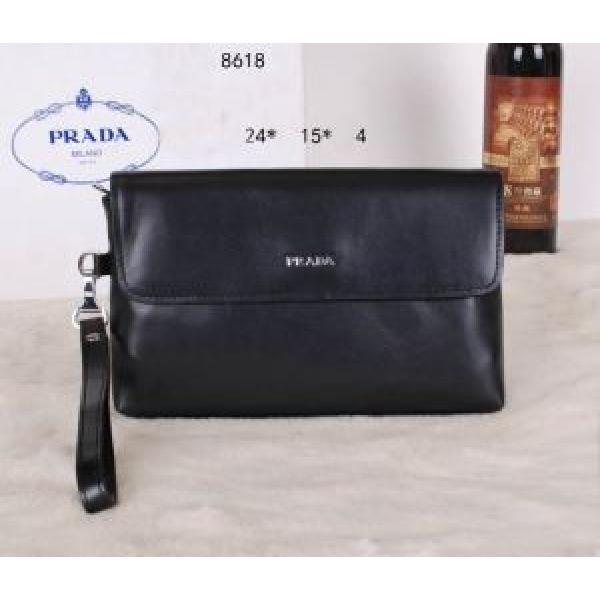 2026秋冬◆モデル愛用◆ PRADA プラダ 財布メンズ  8618