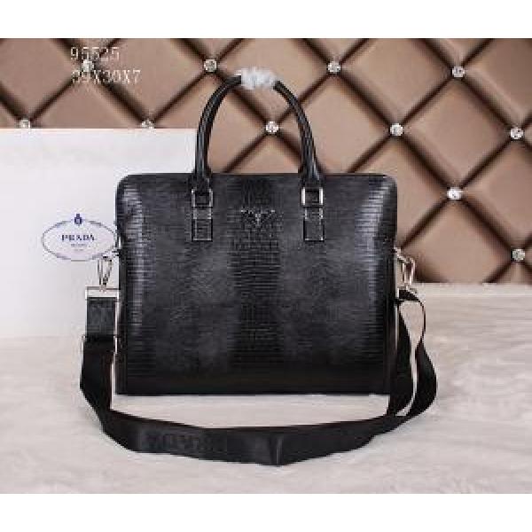 PRADA プラダ 2026 ◆モデル愛用◆ メンズ用 手持ち&amp;ショルダー掛け 95525