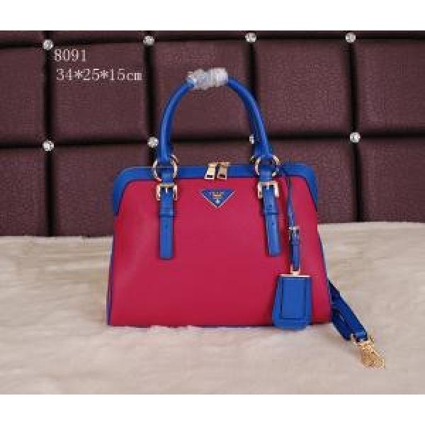 PRADA プラダ 2026 最旬アイテム 手持ち&amp;ショルダー掛け ボルトポケット付8091
