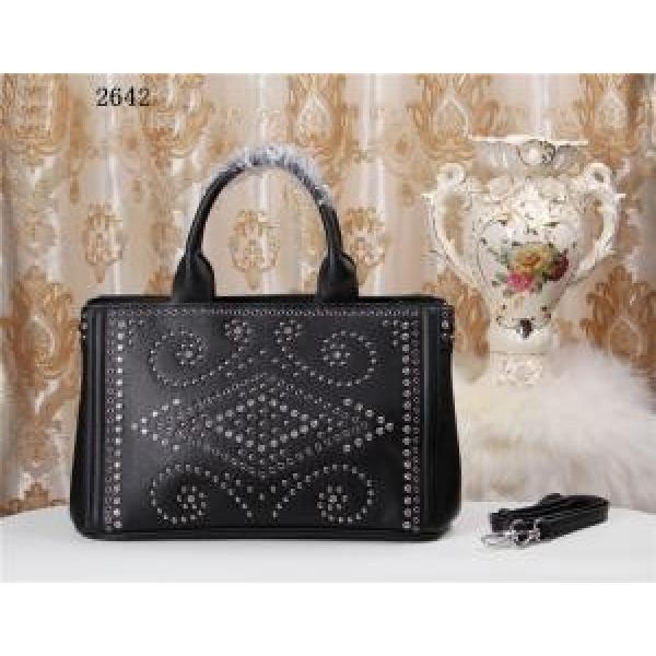 2026 大人のおしゃれに PRADA プラダ 柔軟 手持ち&amp;ショルダー掛け 2642