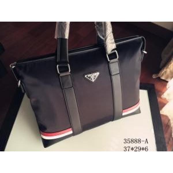 PRADA プラダ 2026 最旬アイテム ランキング1位 メンズ用 手持ち&amp;ショルダー掛け 35888-A