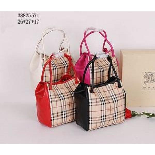 2026秋冬 個性派 BURBERRY バーバリー ショルダーバッグ
