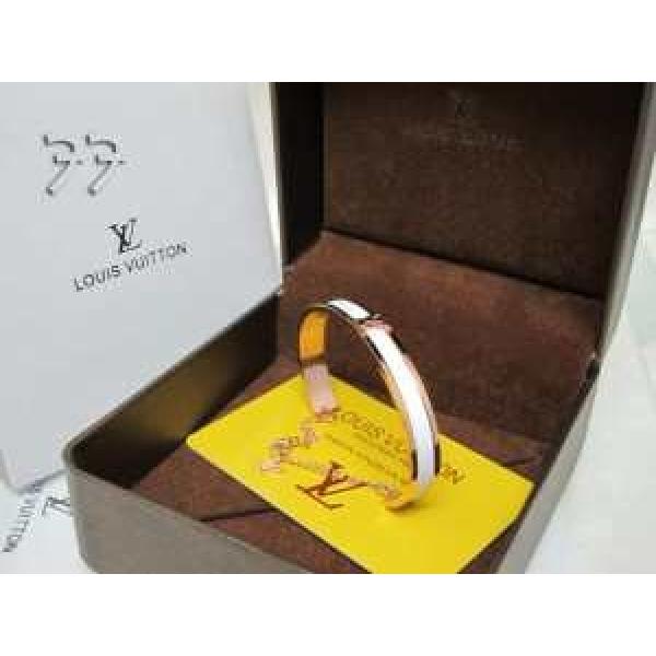 人気商品 2026春夏 LOUIS VUITTON ルイ ヴィトン バングル