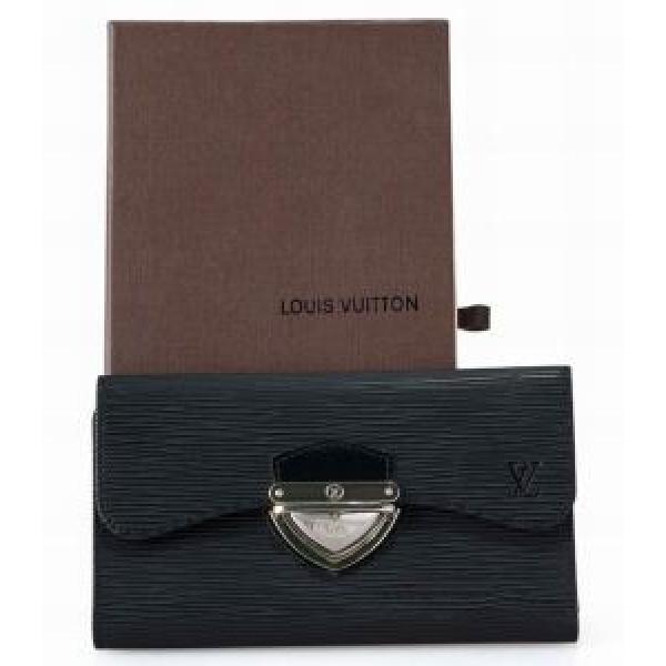 高級感演出 2026春夏 LOUIS VUITTON ルイ ヴィトン  レディース財布 M63882