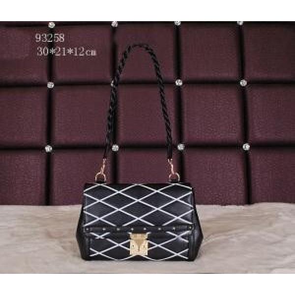 LOUIS VUITTON ルイ ヴィトン 2026 美品！小型 軽量 レディース ショルダーバッグ 93258