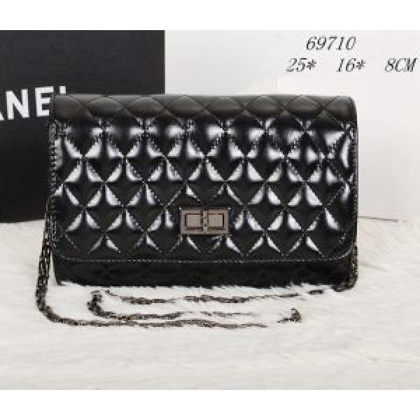 2026春夏 超人気美品◆ CH CH ショルダーバッグ 68710
