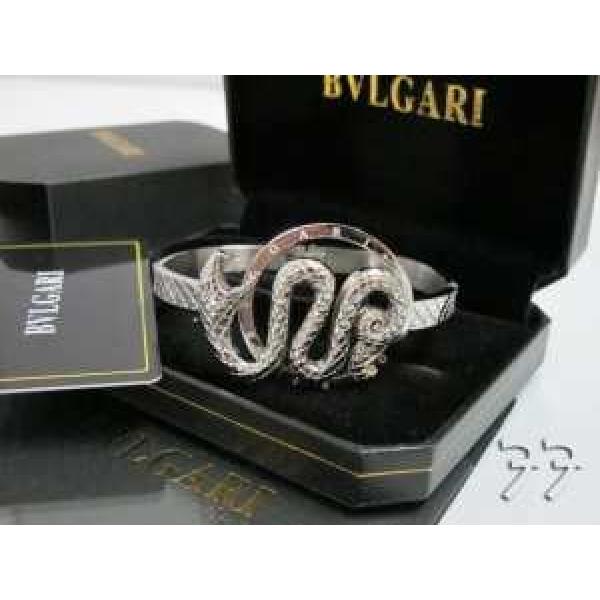 大人のおしゃれに 2026春夏 BVLGARI ブルガリ バングル
