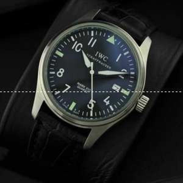 IWC クオーツ メンズ腕時計　日本製クオーツ 3針クロノグラフ 日付表示 夜光効果 サファイヤクリスタル風防 38.68mm