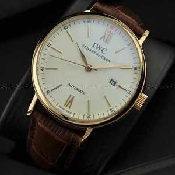 自動巻き 3針クロノグラフ IWC クオーツ メンズ腕時計　日付表示 ホワイト文字盤 43.10mm レザーベルト