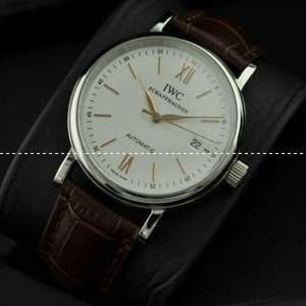 IWC クオーツ メンズ腕時計　日本製クオーツ 3針クロノグラフ ホワイト文字盤　日付表示 夜光効果 レザーベルト