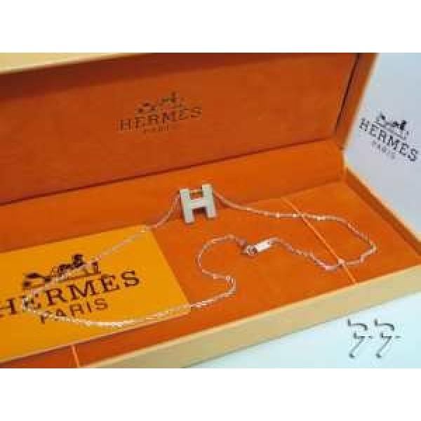夏コーデに2026春夏 HERMES エルメス ネックレス、ペンダントトップ、チョーカー