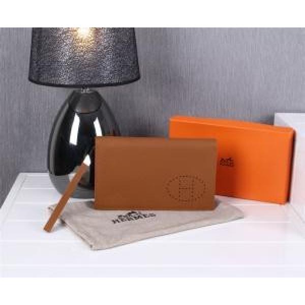 HERMES エルメス 大特価 2026 スナップボタン式開閉 財布メンズ 8056