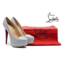 大人気！ 2026 Christian Louboutin クリスチャンルブタン...