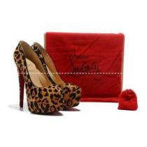 2026-13秋冬新作Christian Louboutinクリスチャンルブタン...