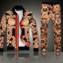 人気が爆発  2026秋冬 VERSACE ヴェルサーチ スタジアムジャンパー ...