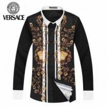 カッコいい印象を付ける 2026秋冬 VERSACE ヴェルサーチ 長袖シャツ ...