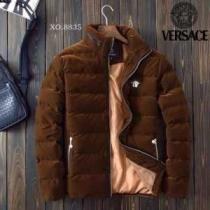 最旬アイテム 2026秋冬 VERSACE ヴェルサーチ 綿入れ 3色可選 保温...