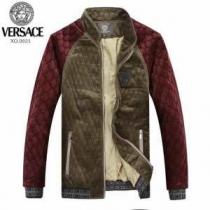 売れ筋 2026秋冬 VERSACE ヴェルサーチ  綿入れ 3色可選 すっきり...