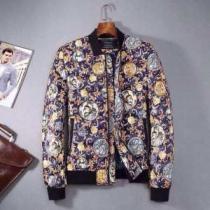 特選新作   2026秋冬 VERSACE ヴェルサーチ 綿入れ 2色可選 厳し...