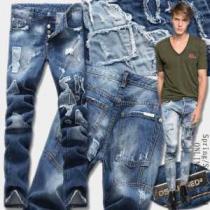 人気商品  2026 DSQUARED2 ディースクエアードショートパンツ