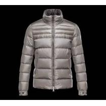 夏コーデに 2026秋冬 MONCLER モンクレール ダウンジャケット