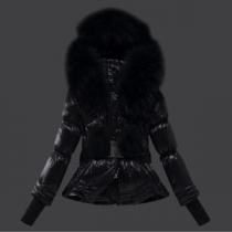 2026 秋冬 MONCLER モンクレール グジュアリーな雰囲気をもたらす ダ...