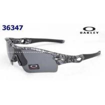 大人のおしゃれに 2026 OAKLEY オークリー サングラス