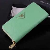 2026 美品 PRADA プラダース長財布